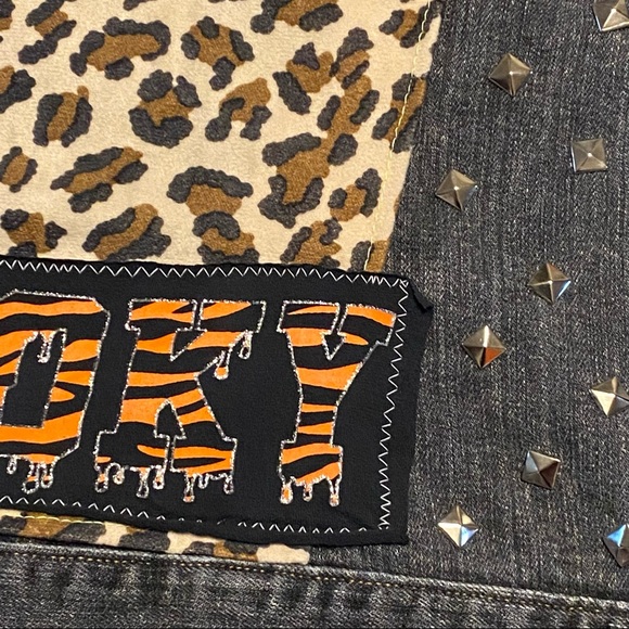Genuine Y2K 🎃 Spooky Studded Denim Battle Jacket - Picture 7 of 7